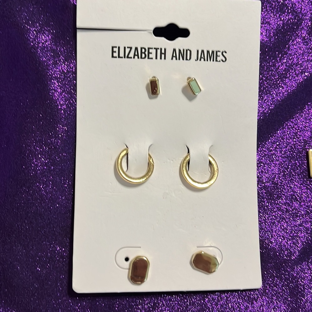 Elizabeth and James Earrings - Picture 4 of 5